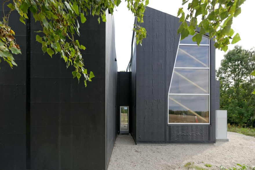 The Good, the Bad and the Ugly Artist's Studio / Didier Fiúza Faustino-33