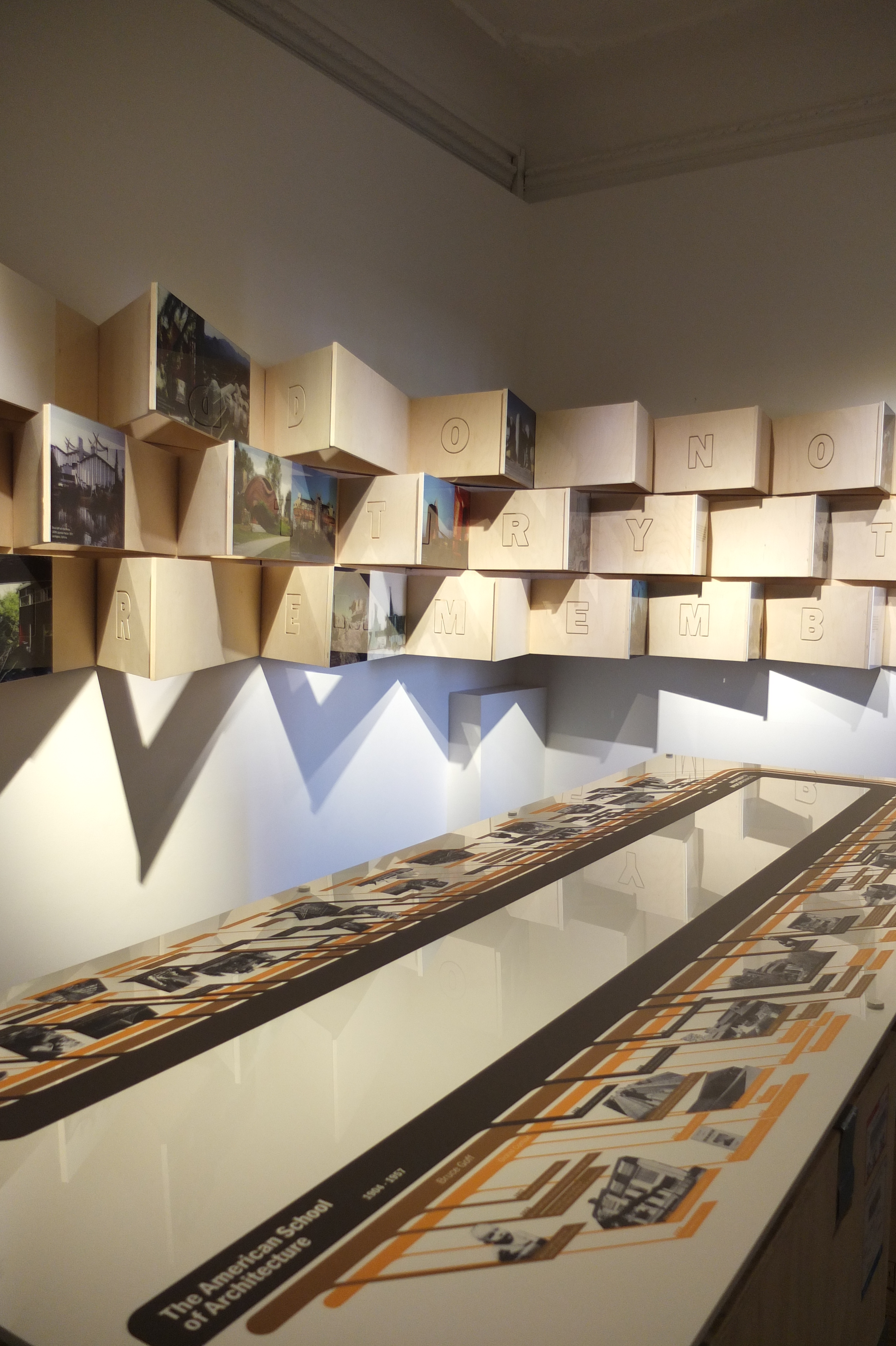 美国威尼斯学校展览设计-13