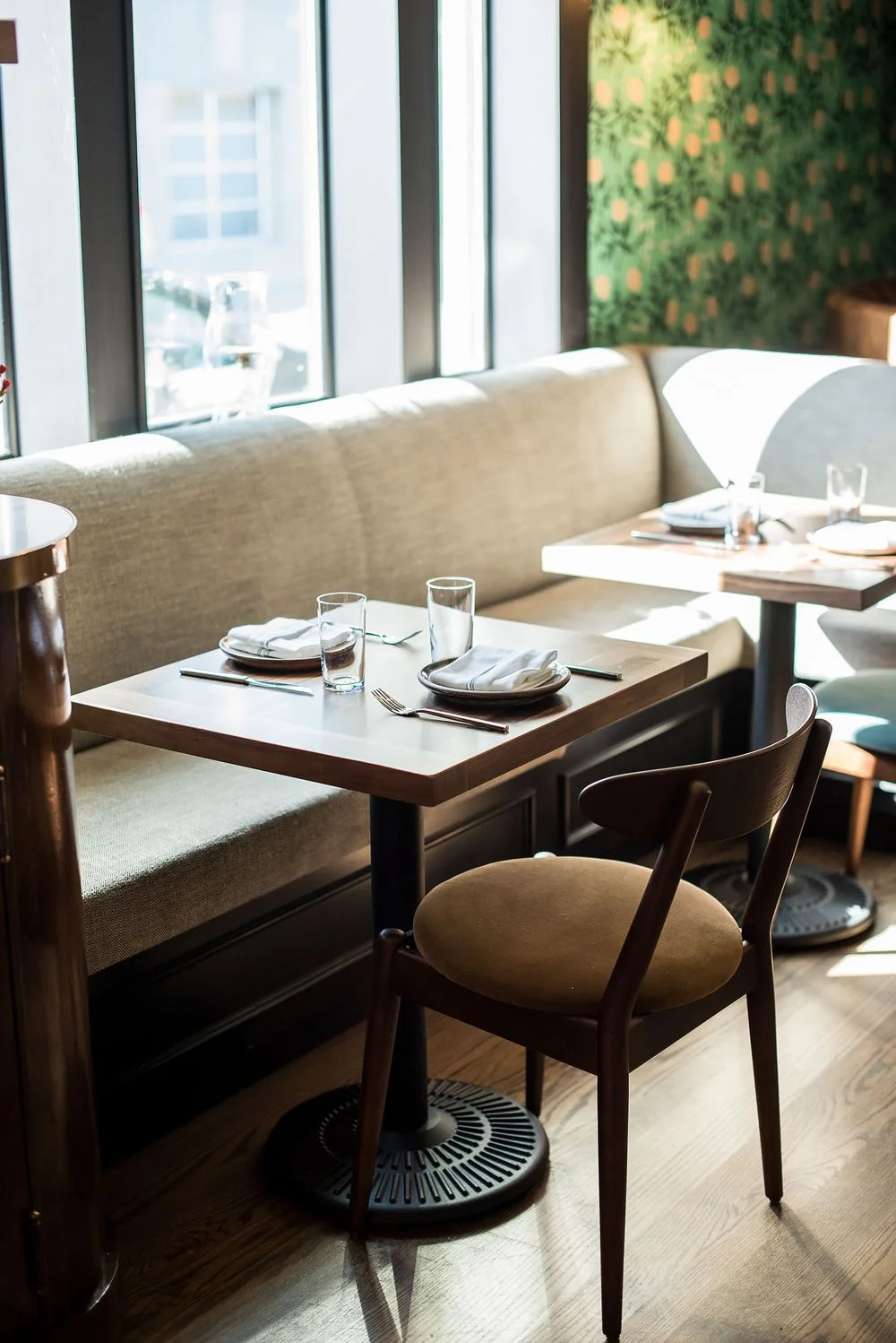 费利餐厅

注：trattoria常见意思是小餐馆；小饭馆；家庭经营的餐厅 ，这里结合语境推测 feli 可能是餐厅名称，所以整体翻译为费利餐厅  丨美国-32