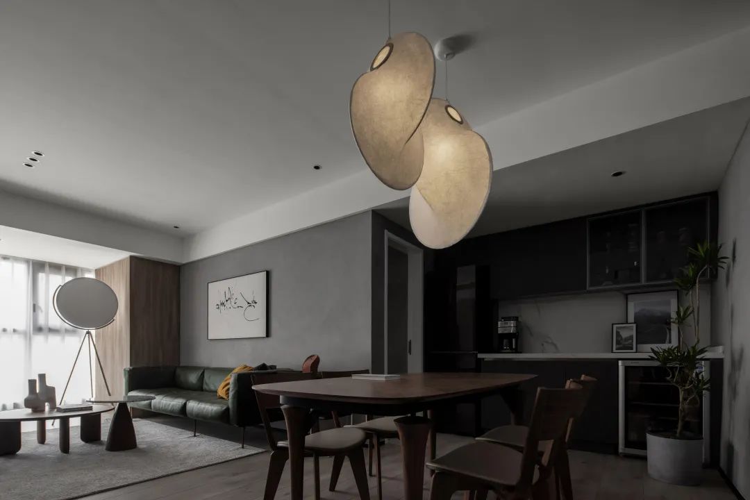 广州 CBD 现代侘寂风住宅丨中国广州丨广州从容装饰工程有限公司-32