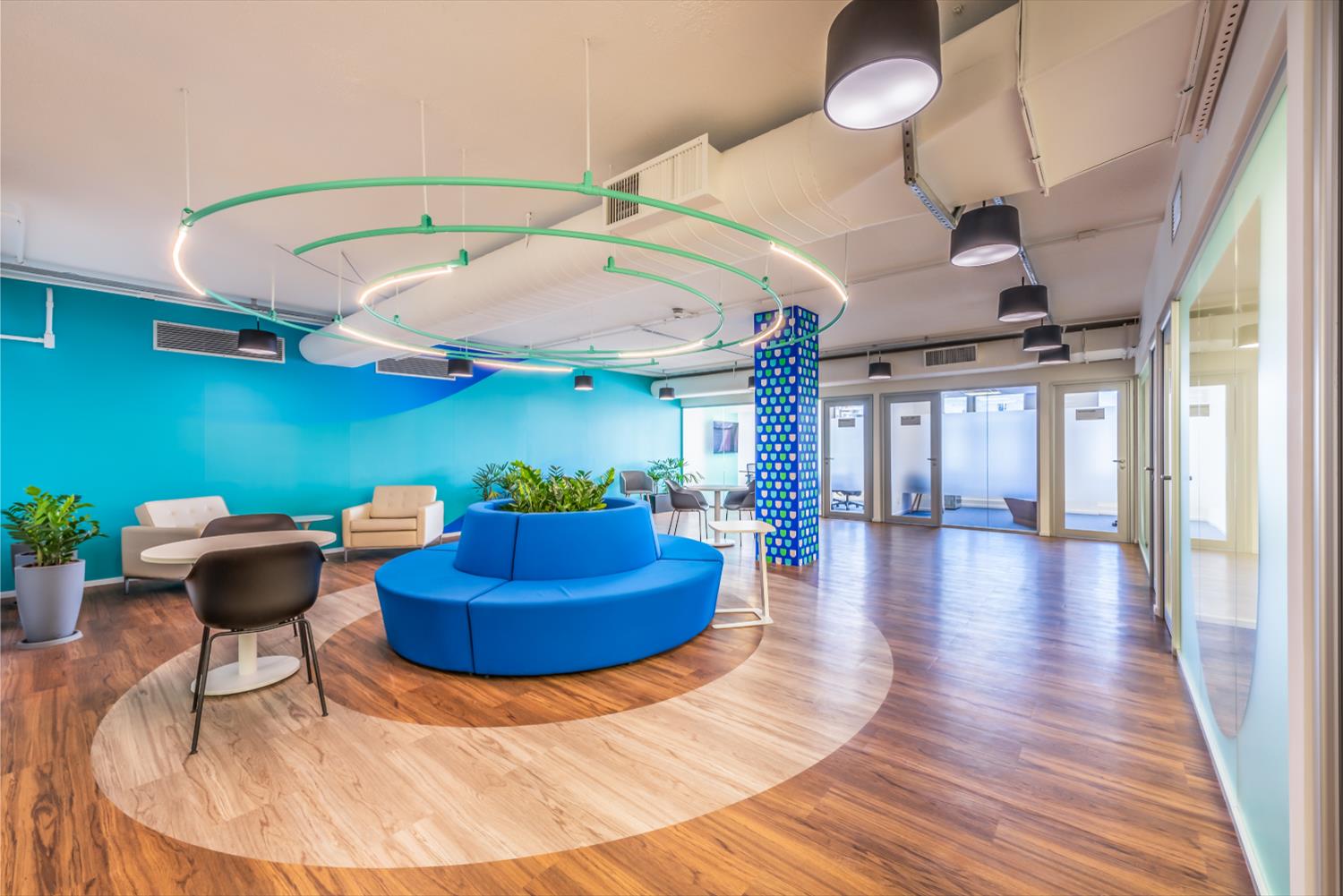 乌尔塔格拉斯办公楼-4