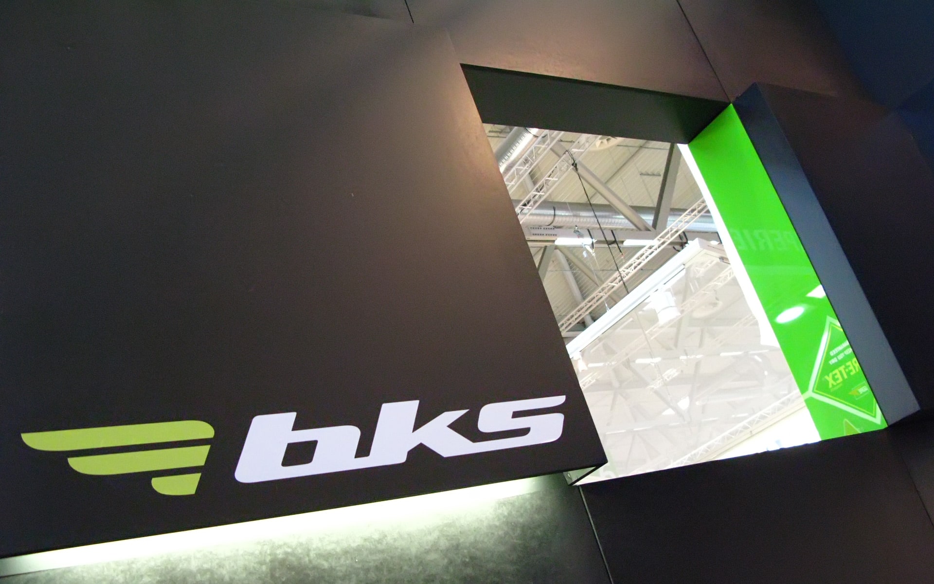 JIP MOTOR展位设计丨德国科隆丨COMPEIXALAIGUA（巴塞罗那工业设计与企业空间设计方）-4