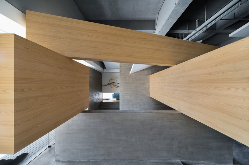 扭曲之墙 | 构建多维视角的空间艺术-6