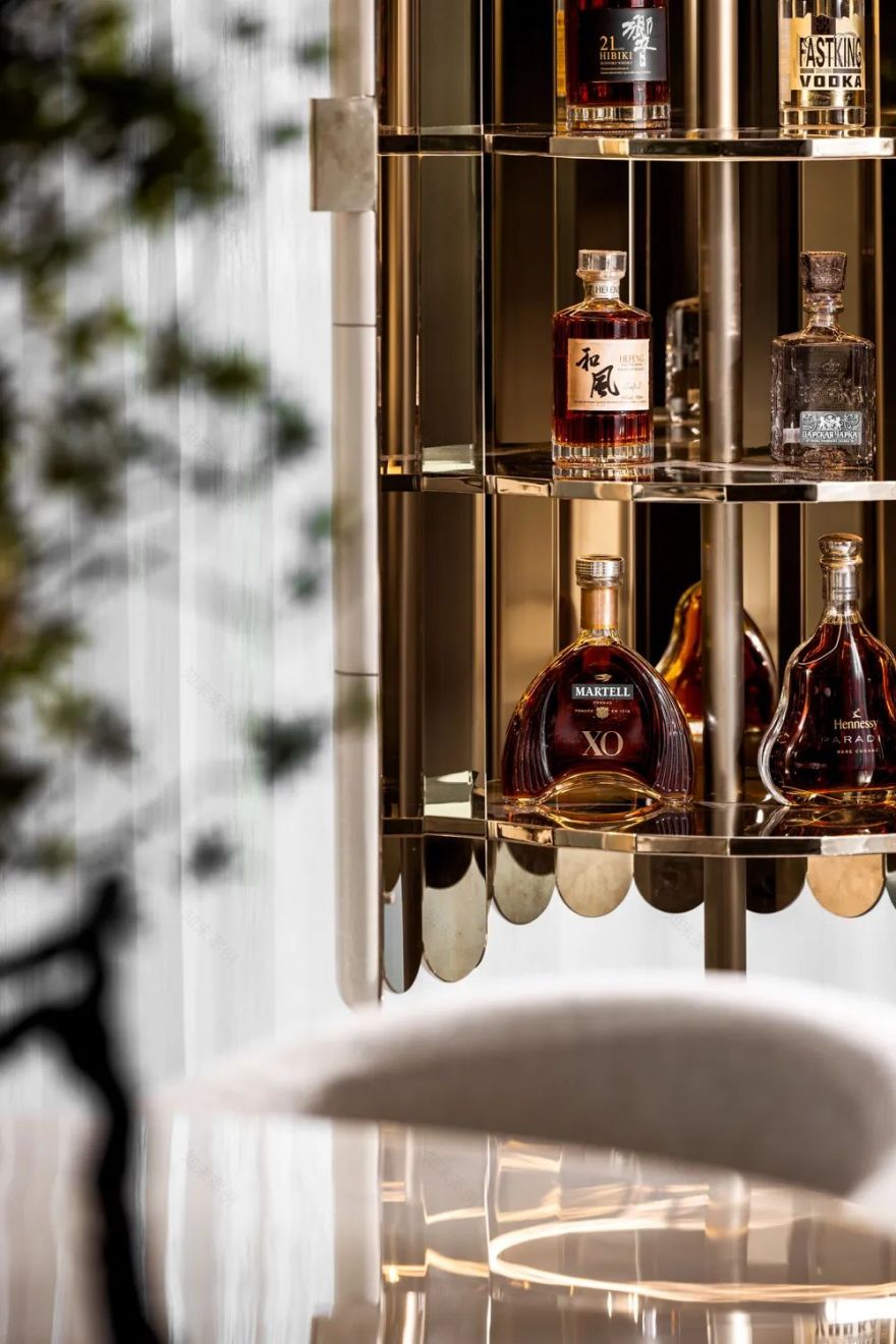 则灵艺术x首发|245㎡空中藏品级塔尖艺术豪宅一当代奢华云端大宅范式!-37