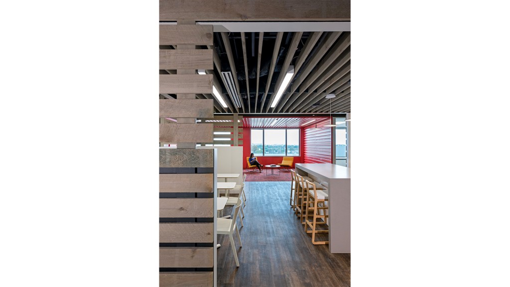 迈阿密机场旁的物流灵感共享空间-6