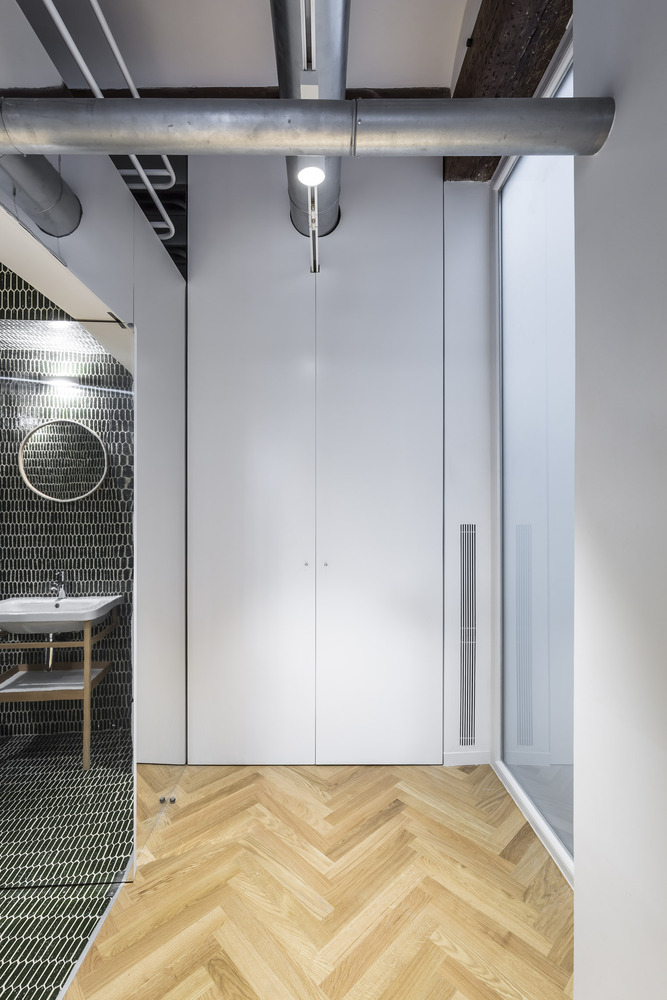 Magnificent Remodeling of a Temporary Rental Apartment in Valencia, Spain-30