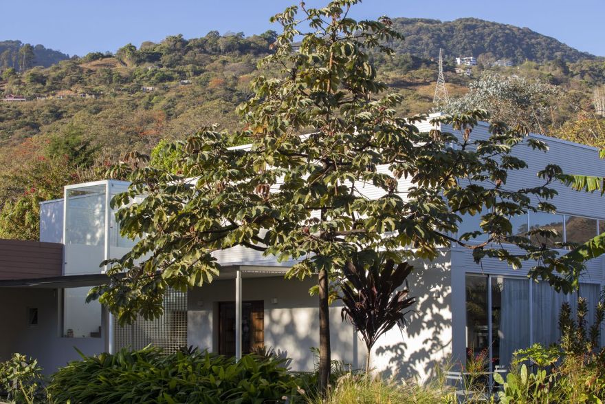 Casa Patio · 融入自然的可持续殖民地风格设计丨哥斯达黎加圣何塞-28