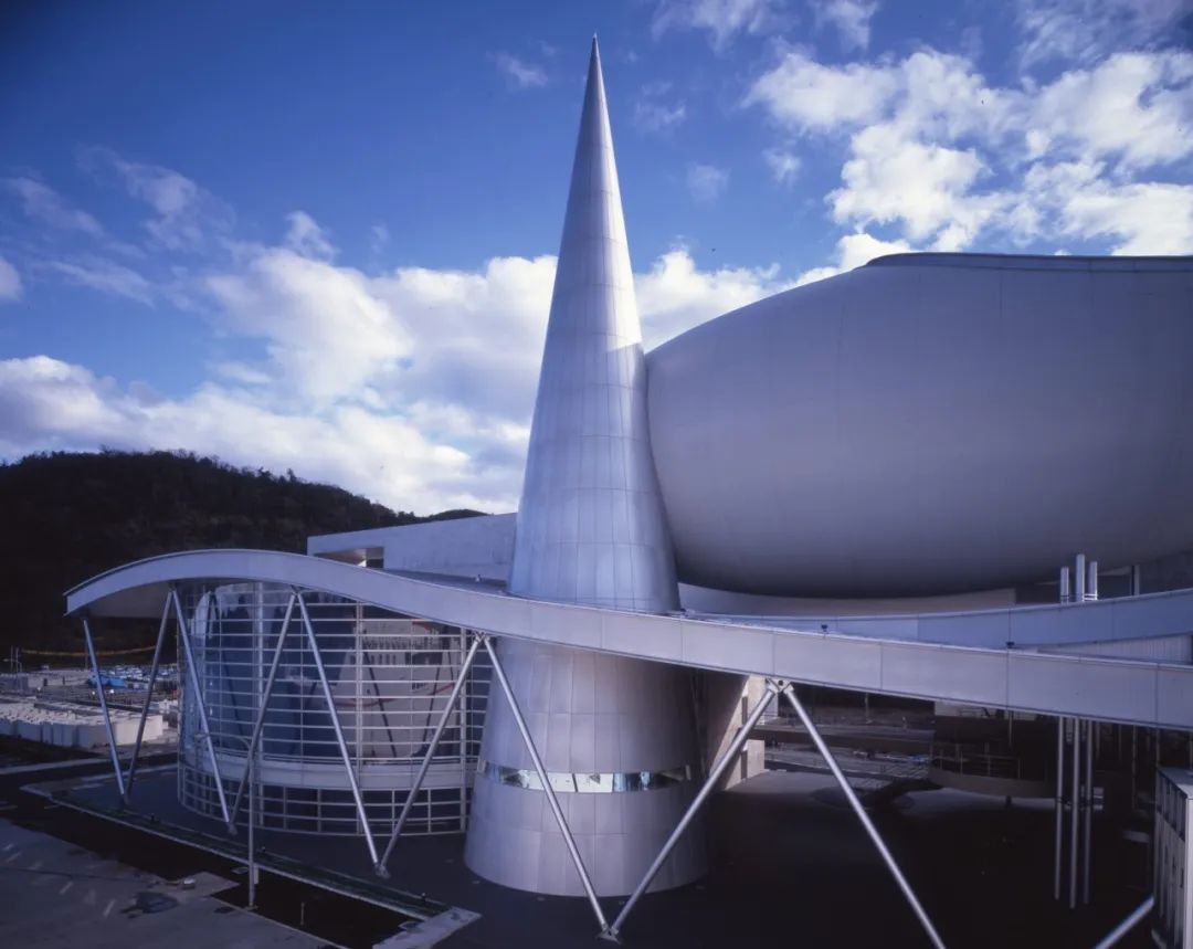 科幻般的机械建筑 · 高松伸的作品解读丨日本-80