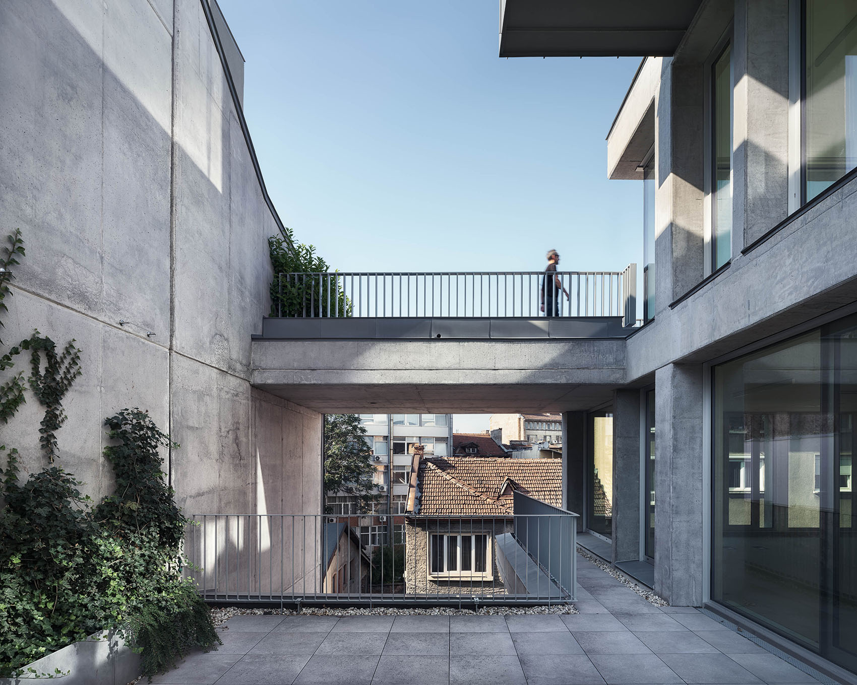 索非亚MIR办公楼丨保加利亚索非亚丨bureau XII-45