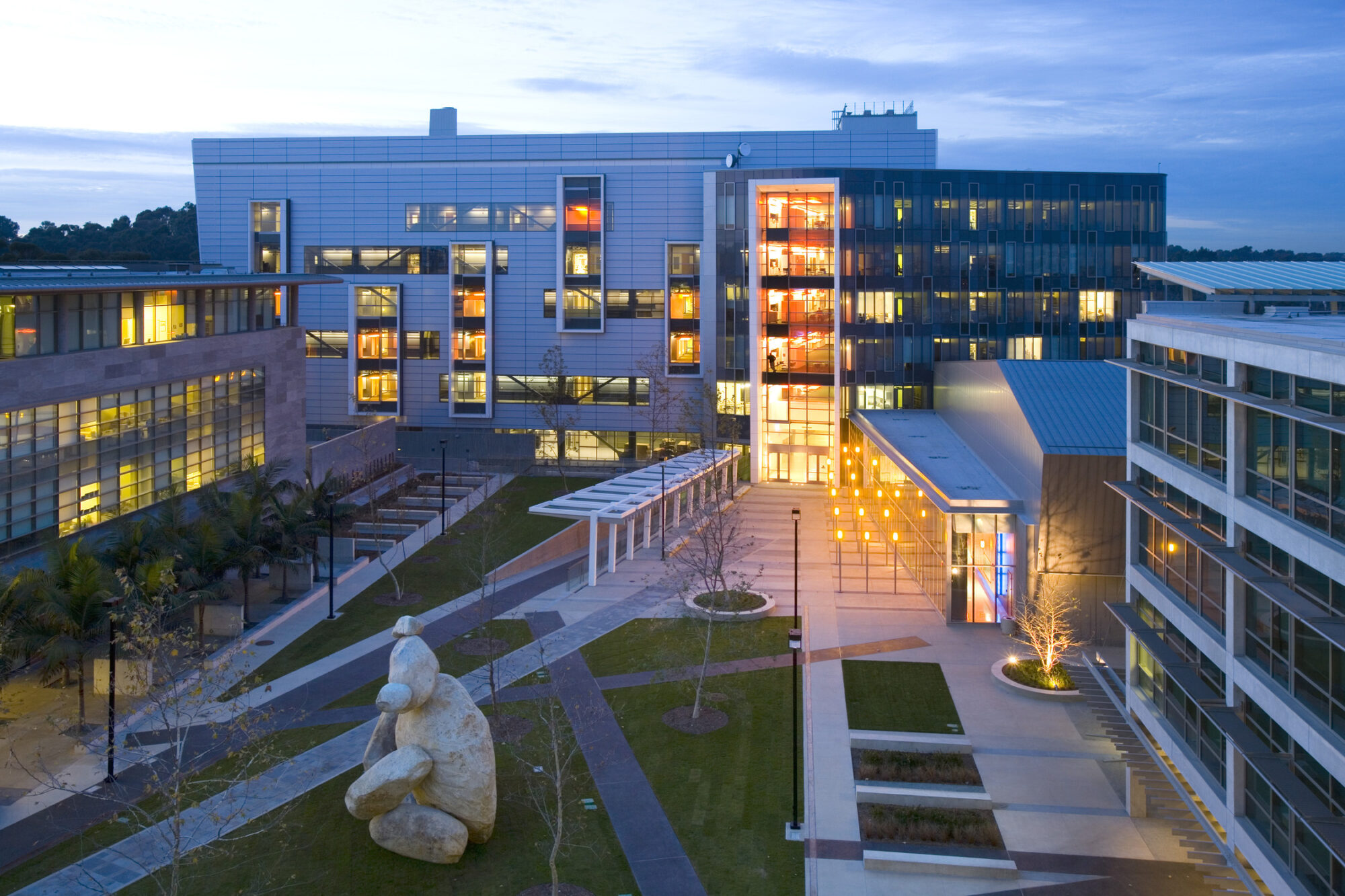 加州大学圣地亚哥分校电信和信息技术研究所 -8