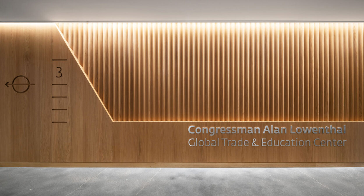 Congressman Alan Lowenthal Trade & Education Center, Long Beach, CA | Oculus Light Studio-1
