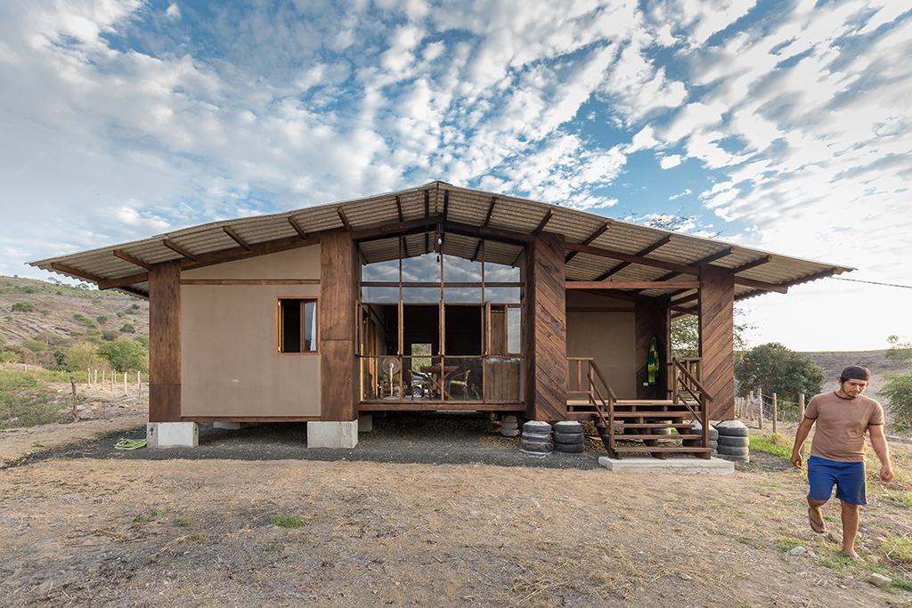 Post-Earthquake Prototype – Rural Dwelling / AL BORDE + El Sindicato Arquitectura-35