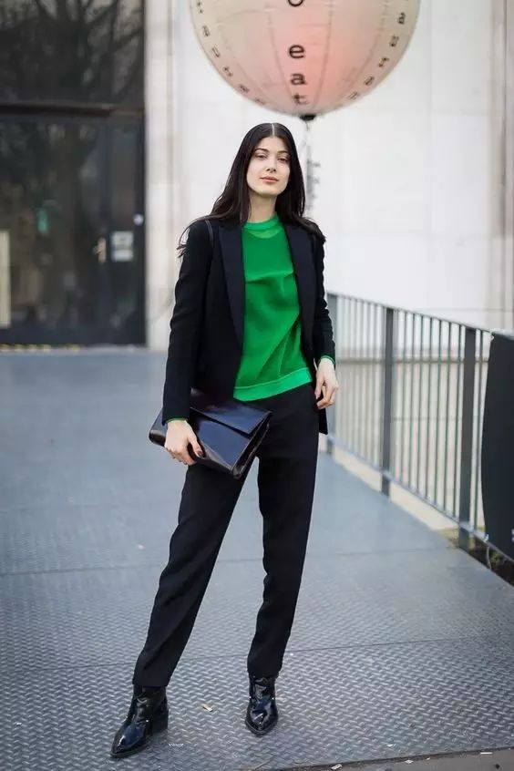 2017 流行色草木绿,这样穿让你远离路人-45