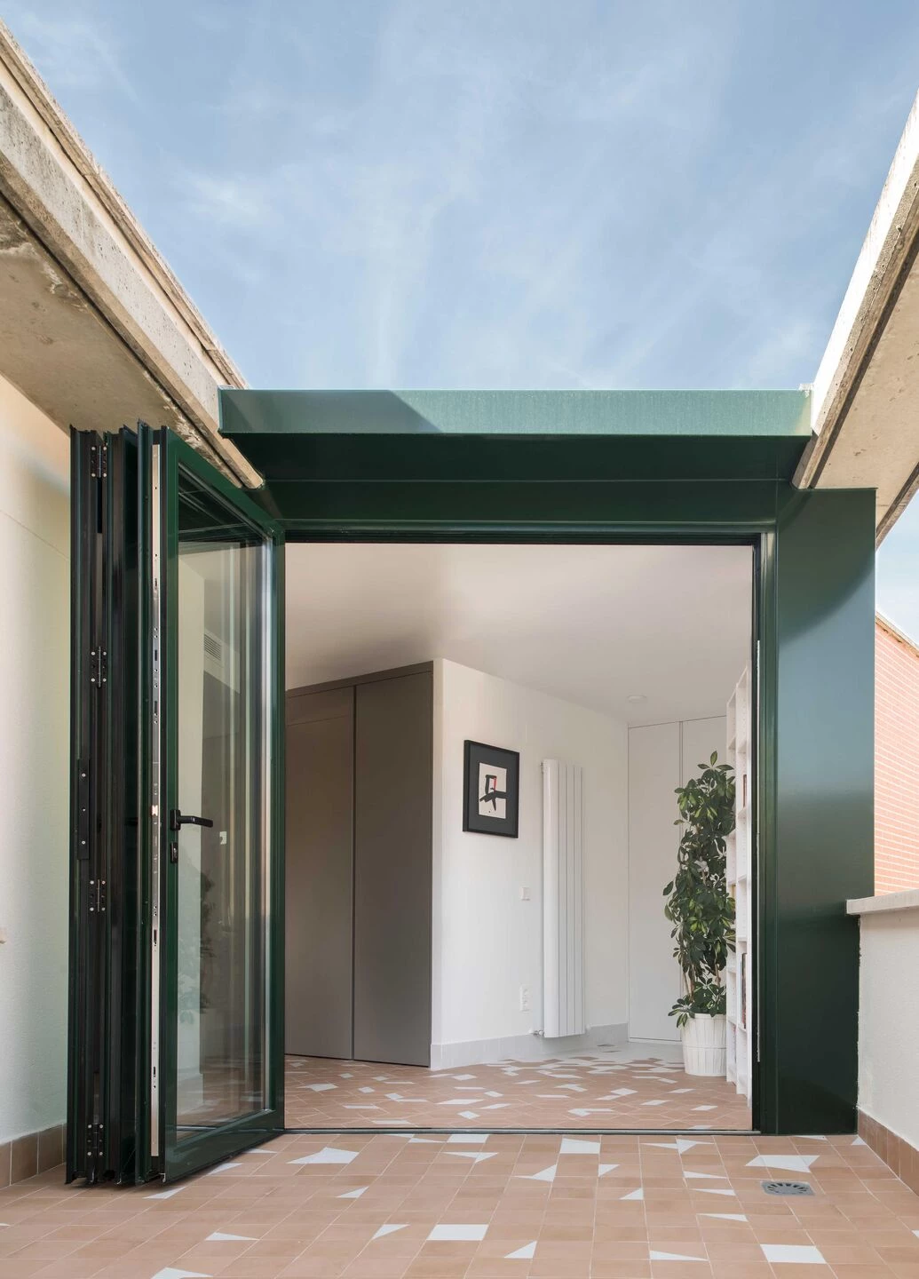 阳光下的双露台公寓丨西班牙马德里丨PuertoyMartín Architects-35