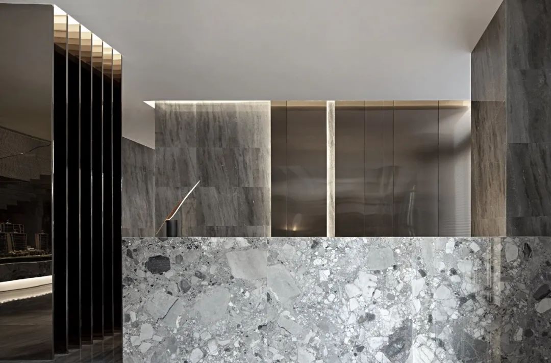 绿城济南诚园生活美学馆 | 现代简约与镜面艺术的完美融合-8