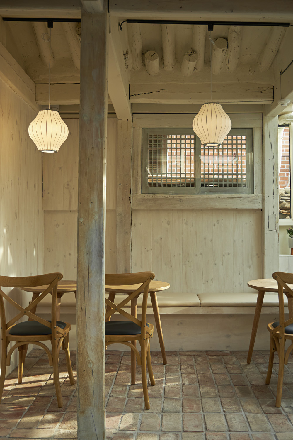 韩屋风格 18 坪咖啡厅室内设计案例解析-24