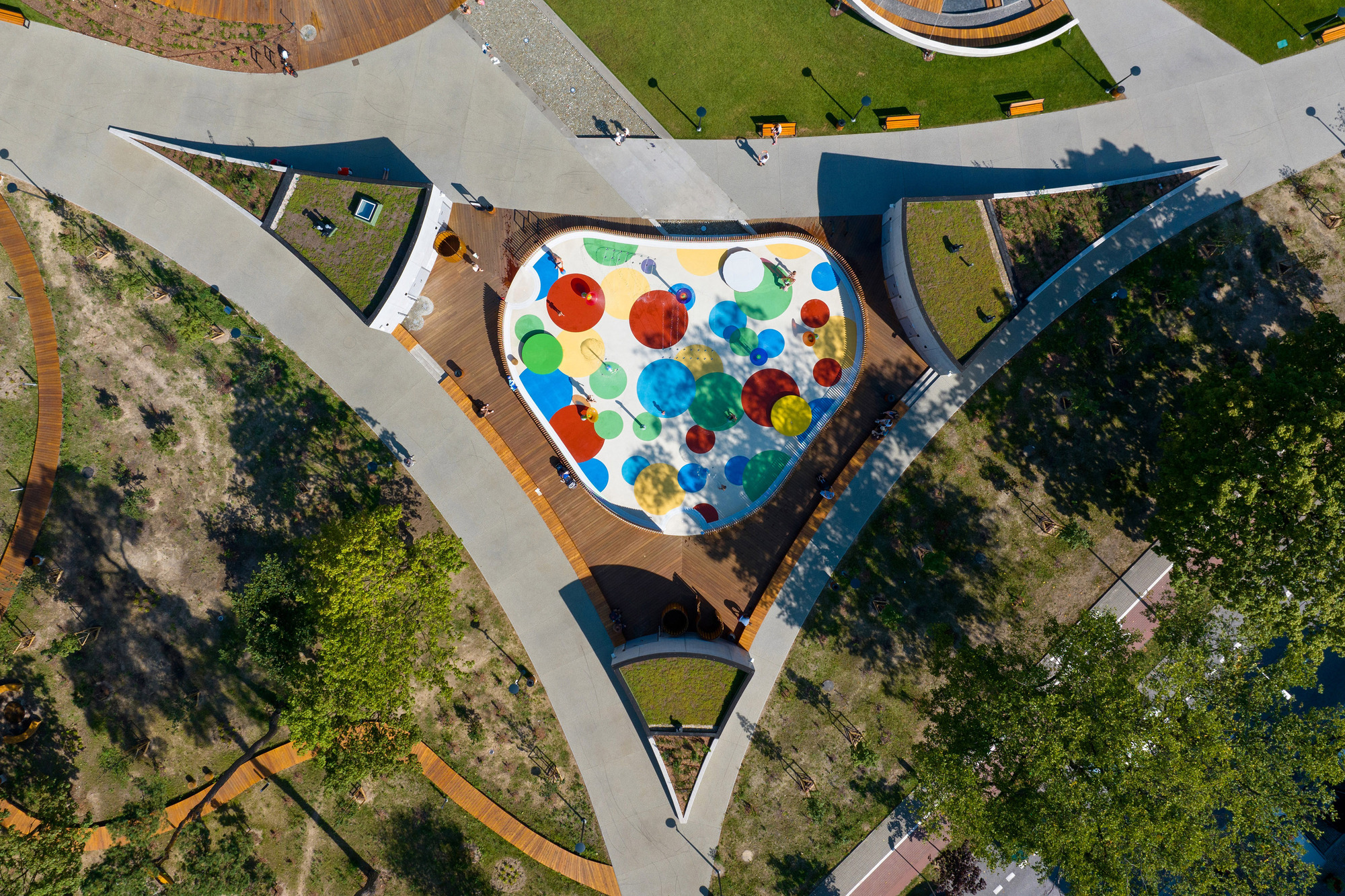 娱乐与运动公园丨波兰丨RS+ Robert Skitek-24