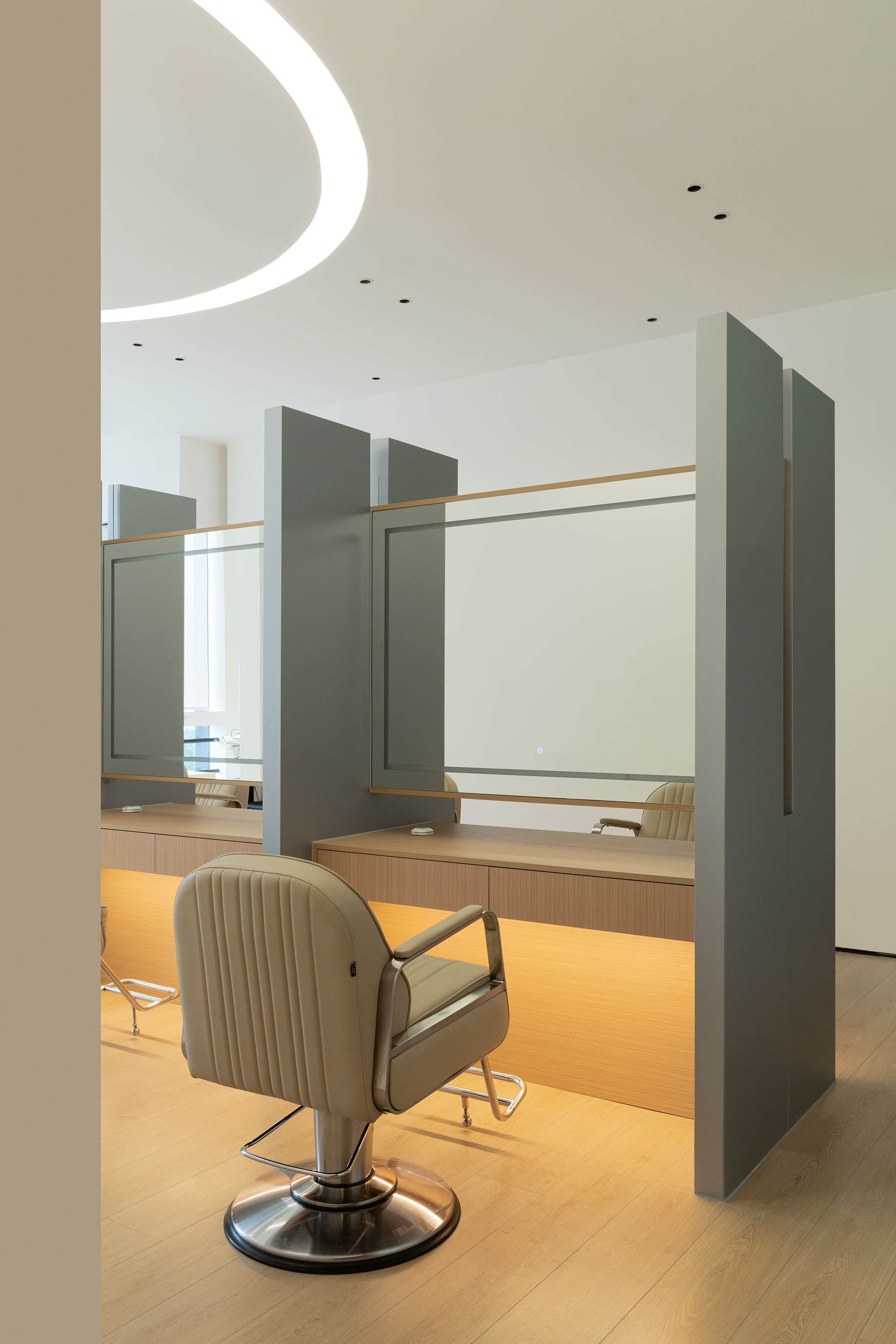 DX 理发店丨几塑空间设计-12