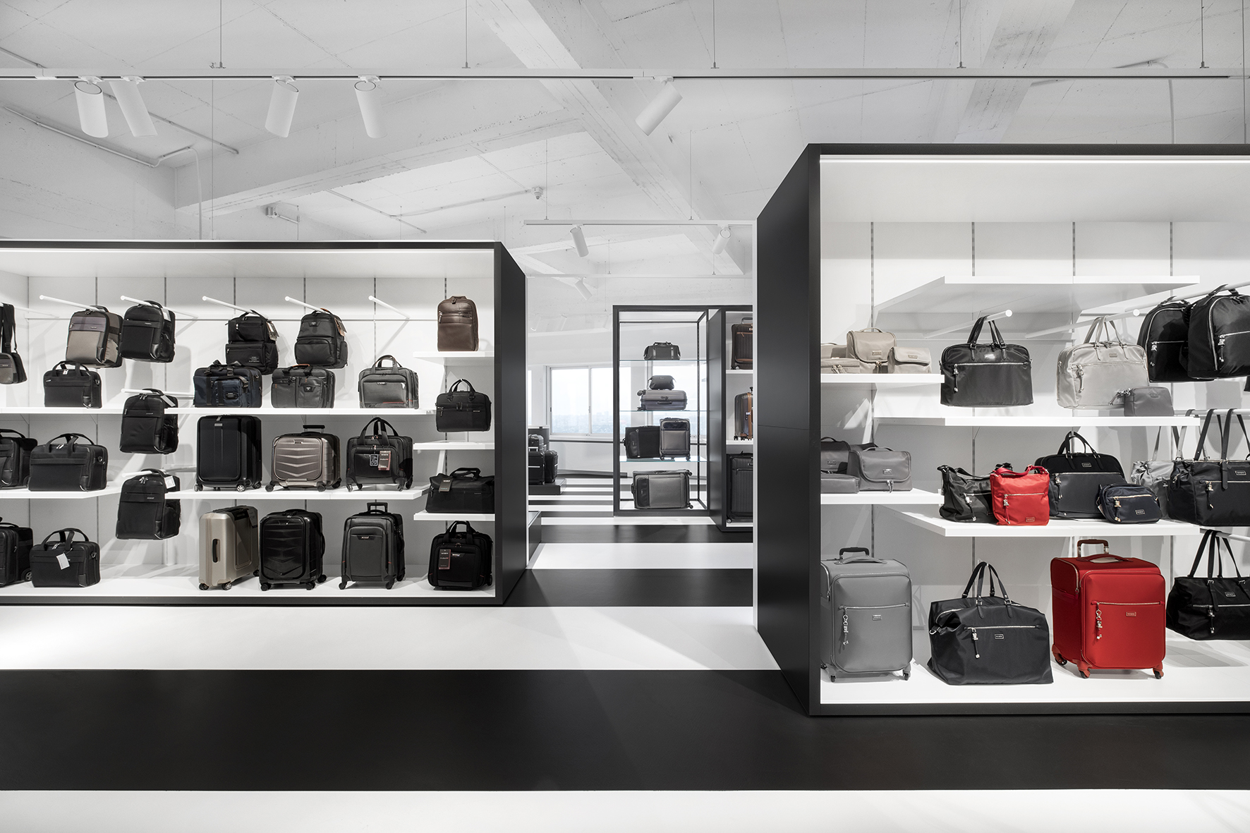 i29 打造 Samsonite 新阿姆斯特丹展厅,城市空间灵感展现多样品牌魅力-8