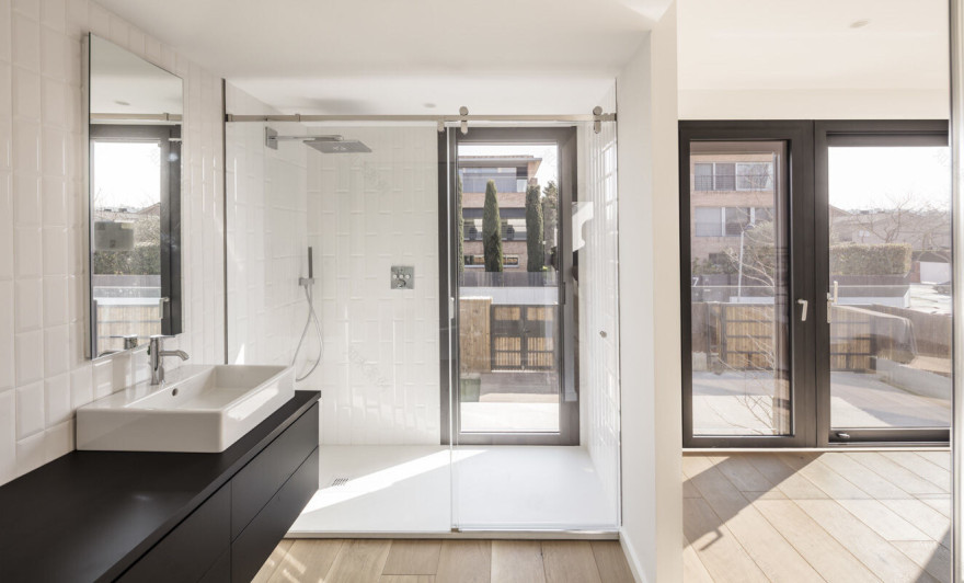 白色光影盛宴——巴塞罗那 Casa Bialps 别墅设计-25