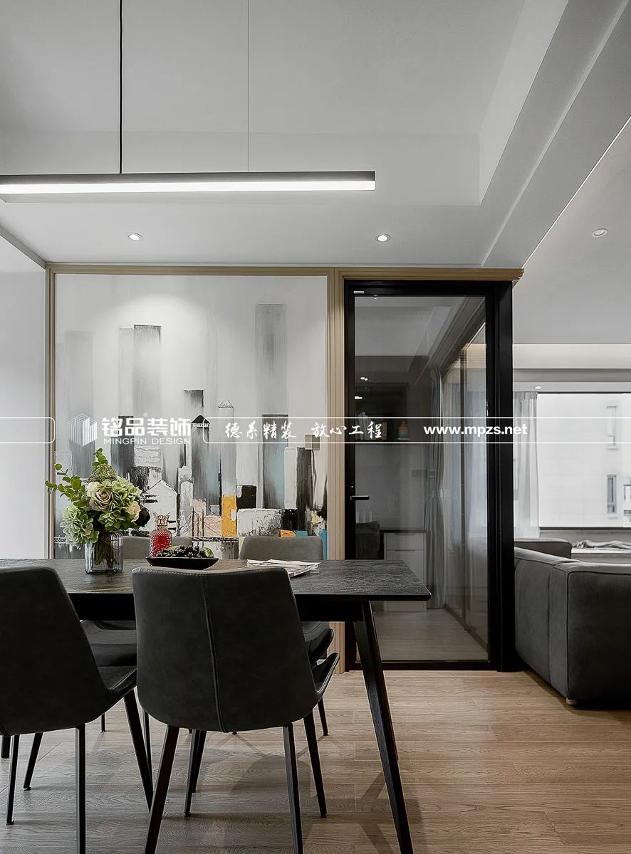 秋日晨曦下的简约家居-1