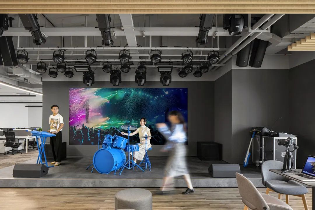 创意无限的办公空间设计丨中国上海丨穆氏建筑设计-10