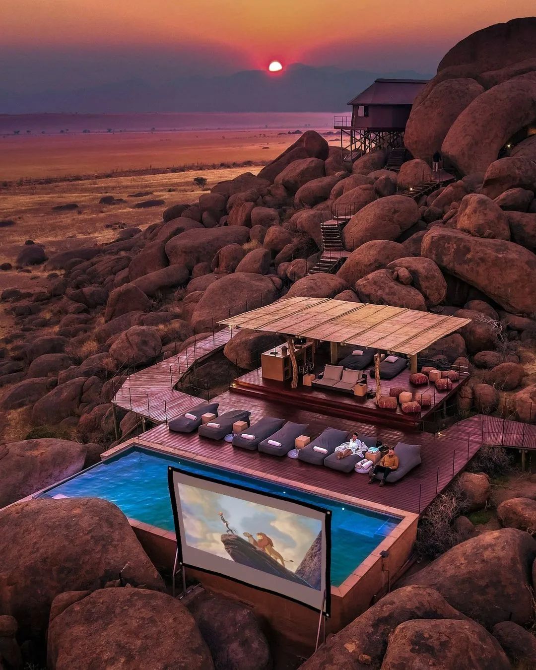 沙漠巨石上的野奢帐篷酒店-6