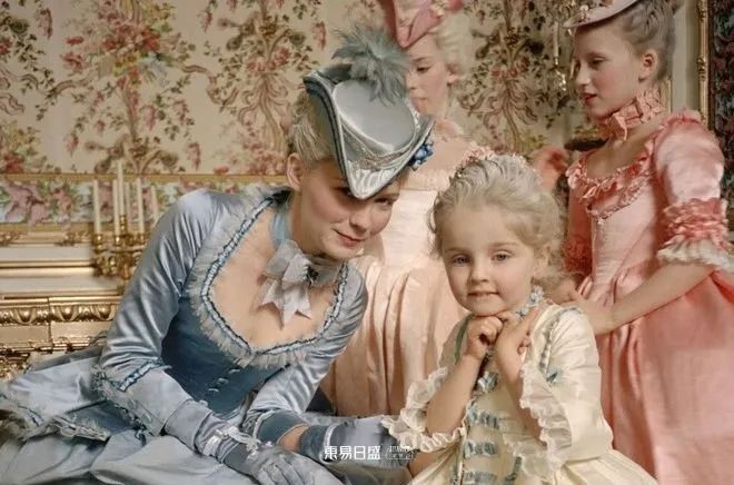 【案例】120㎡法式古典奶油风:为养老房注入温柔与浪漫,陪伴是最长情的告白-36