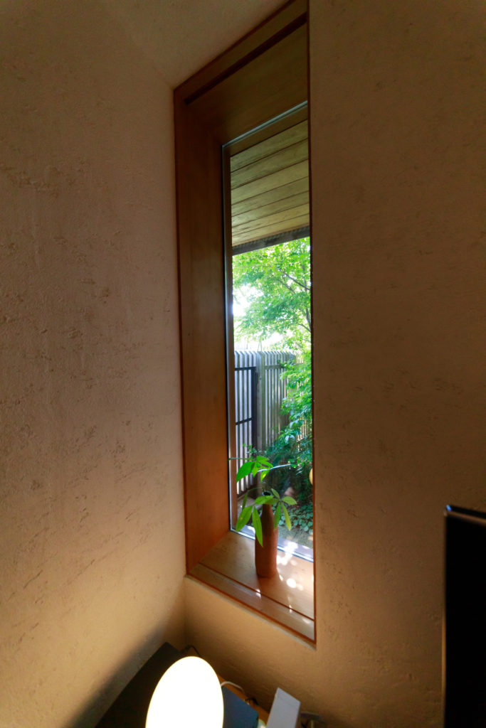 中庭はもうひとつの部屋日々の小さな変化を愉しむ自然の恵みで豊かな生活 | Outdoor | 100%LiFE-8