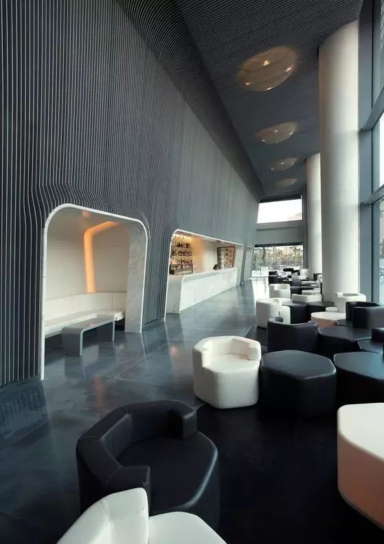 这是一家每只“设计狗”都想去的酒店 | 杂志精选-170