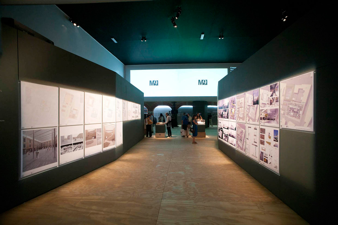  Temporary pavilion inside a cloister 
			-10