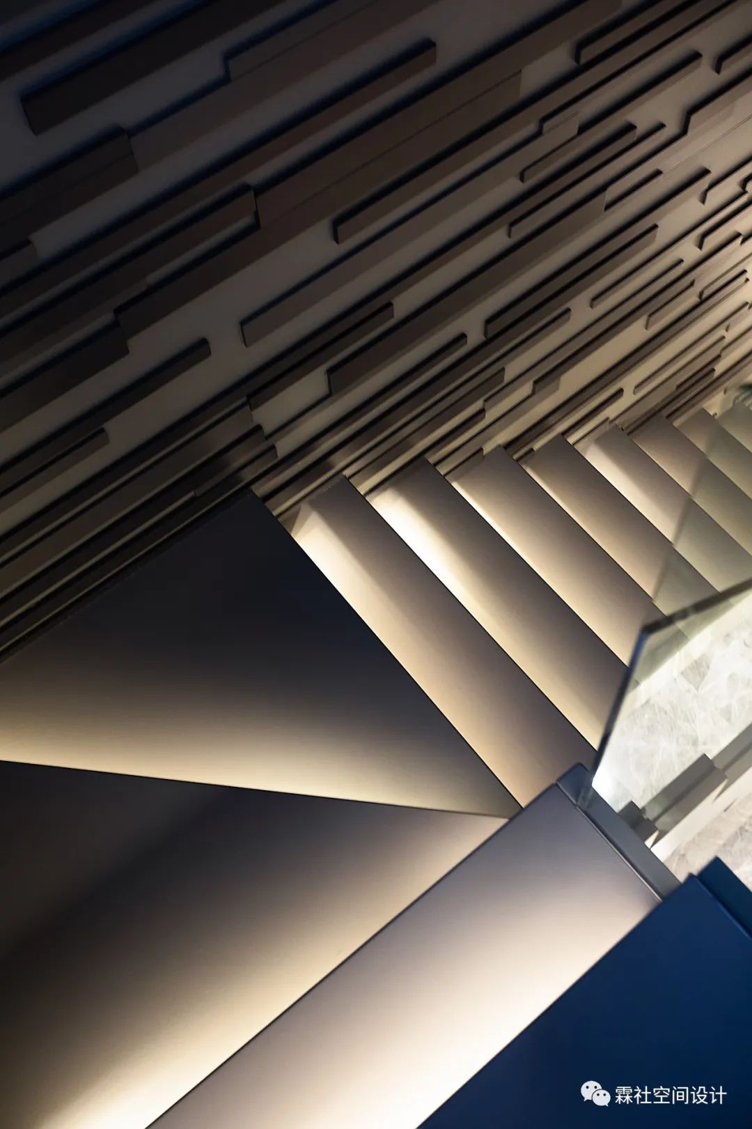 社长得奖作品   麦田星空-44