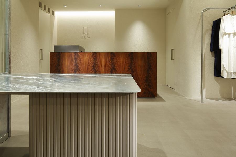 日本年轻女性服装品牌YUW旗舰店设计 - 米尚丽零售设计网 MISUNLY- 美好品牌店铺空间发现者-4