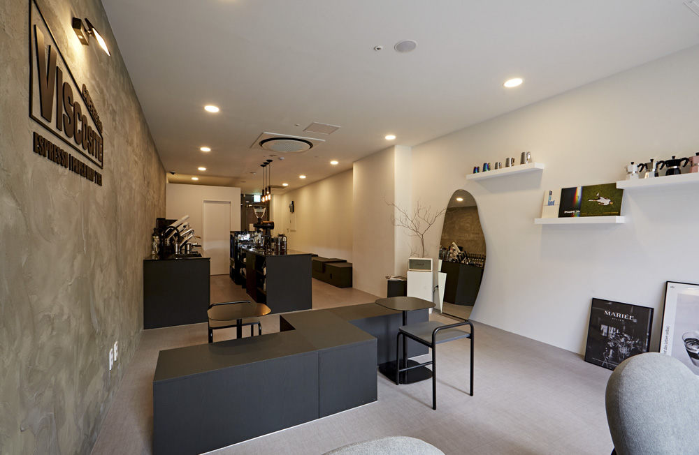 首尔 17 坪咖啡厅，打造温馨氛围的室内设计-5