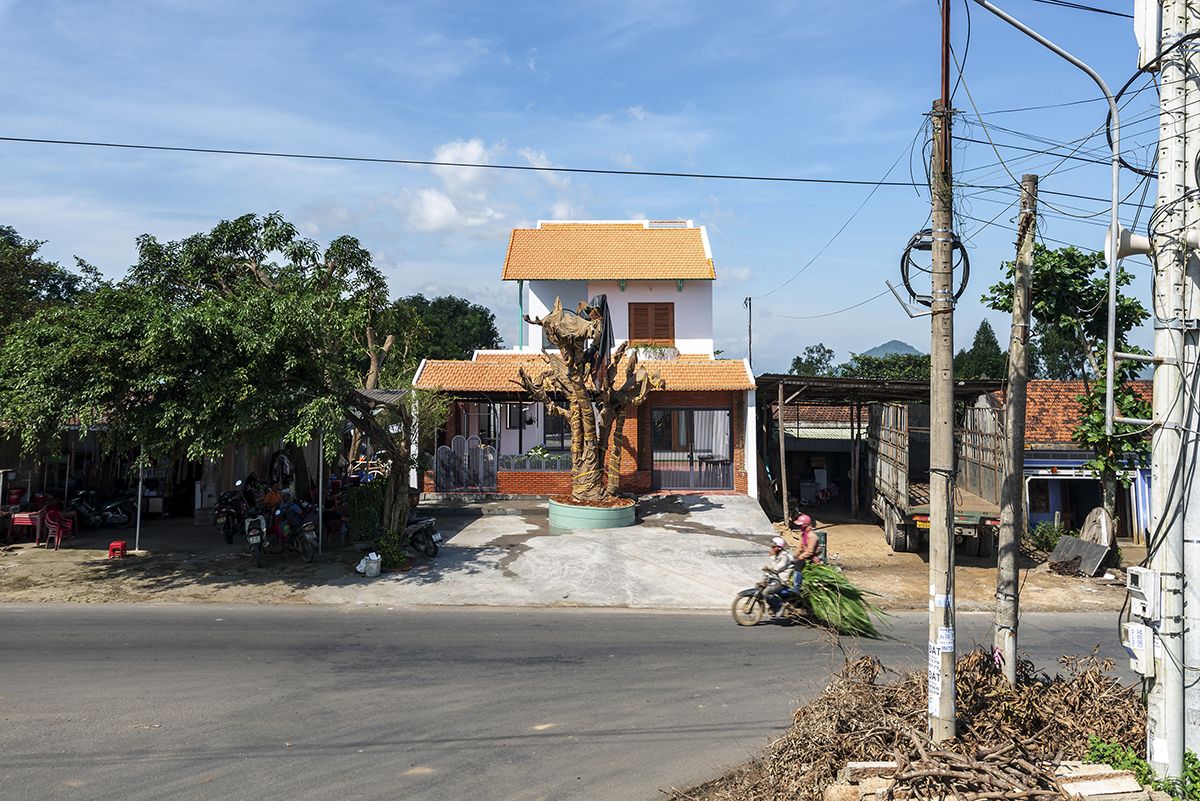 越南 Song Hinh 住宅 | 融合室外景观与室内设计的现代家庭住宅-43