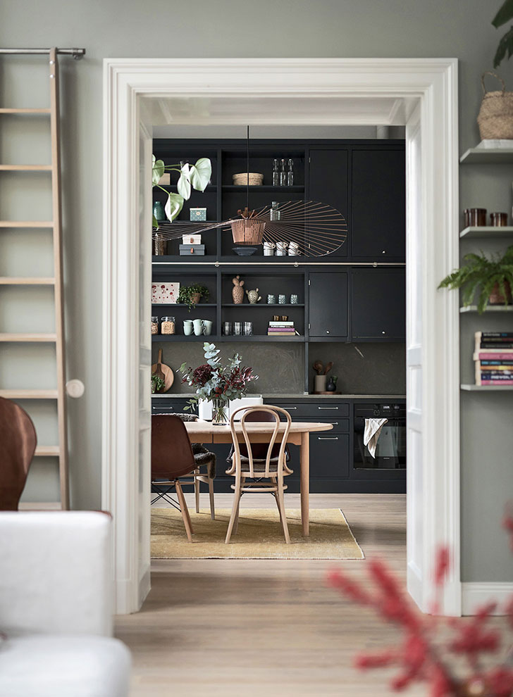 Stockholm 复古风高层公寓 | 4.5 米高天花板、阳光明媚、时尚设计-12