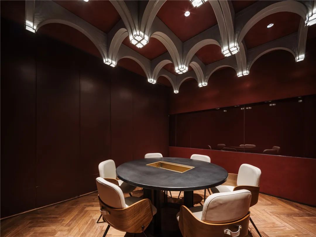 《朱雀打边炉》 | 诗意的火锅餐厅设计，诠释新中式风格-24