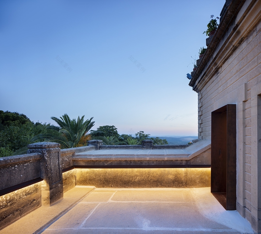 西班牙 Piedra 大楼翻新 | 纯手工石砌艺术的现代诠释-33