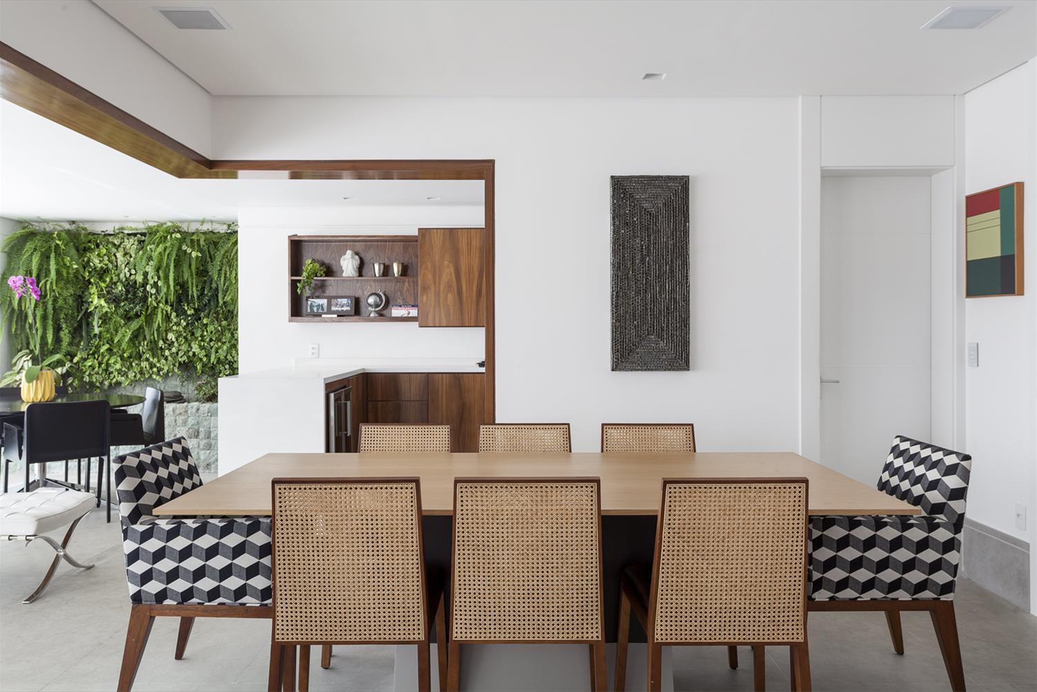 巴西 SP 绿色住宅 | 垂直花园与温馨家庭空间-7