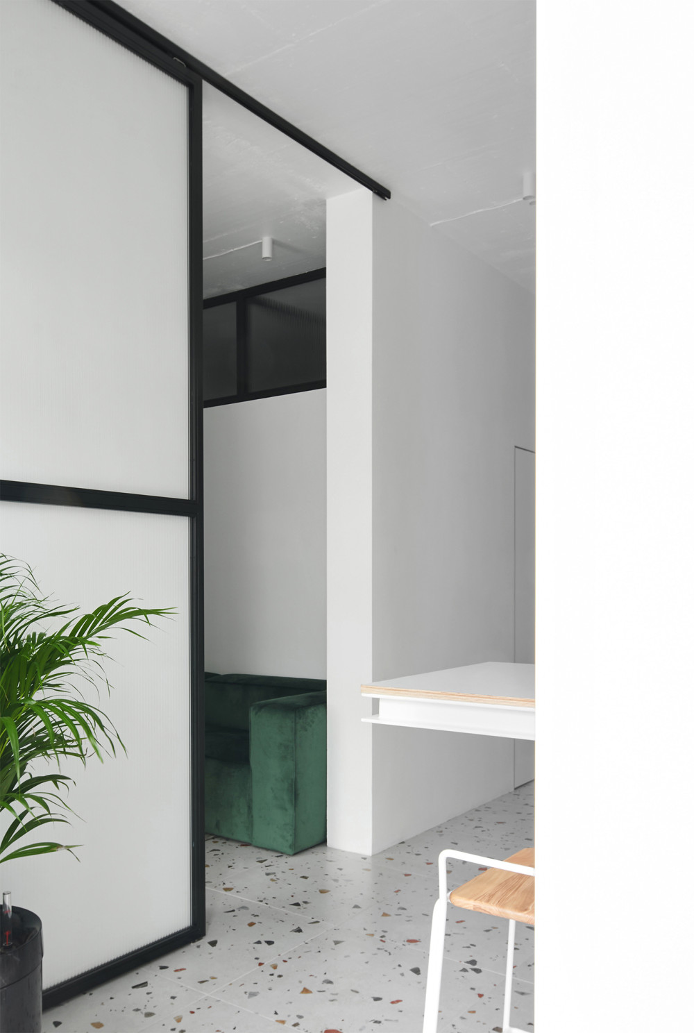 47 平米简约美观公寓设计丨俄罗斯加里宁格勒丨Line Design Studio-17