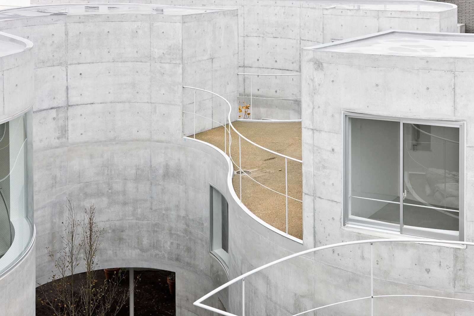 丨日本神奈川丨SANAA（妹岛和世 + 西泽立卫）-14