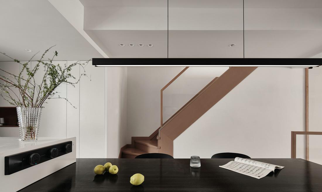 自然惬意！灰调叠墅亲子时光-15