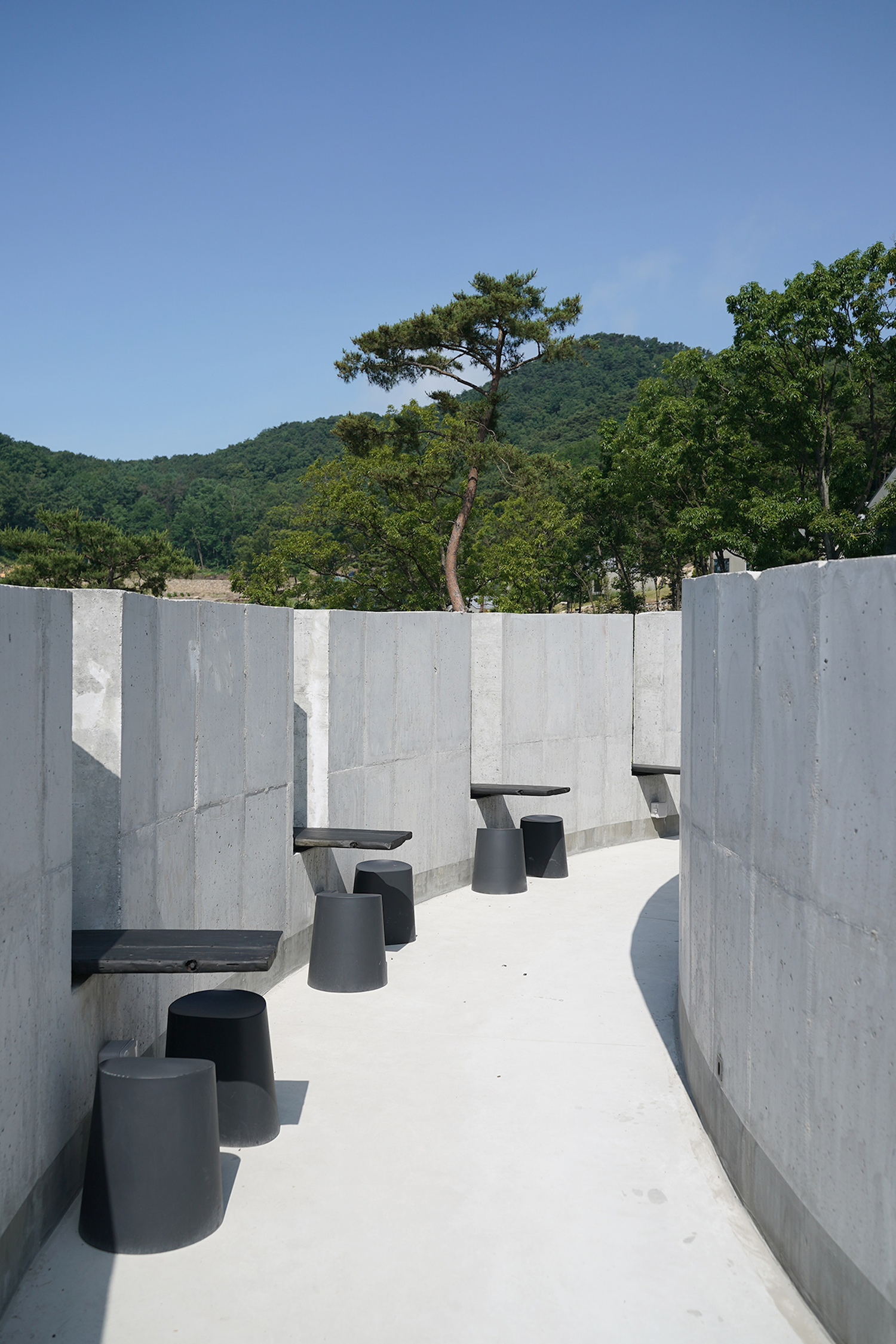 OUTPOST极简主义咖啡厅丨韩国丨space design A.LIVE-22