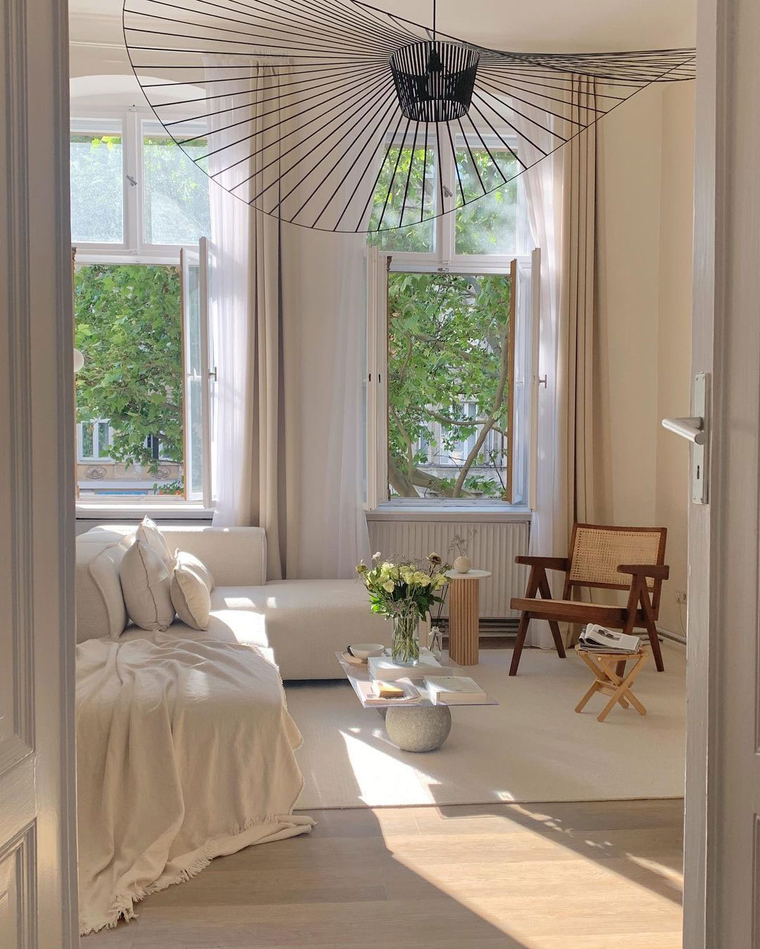 柏林的柔和极简主义:来自 Instagram 的一个舒适公寓-14