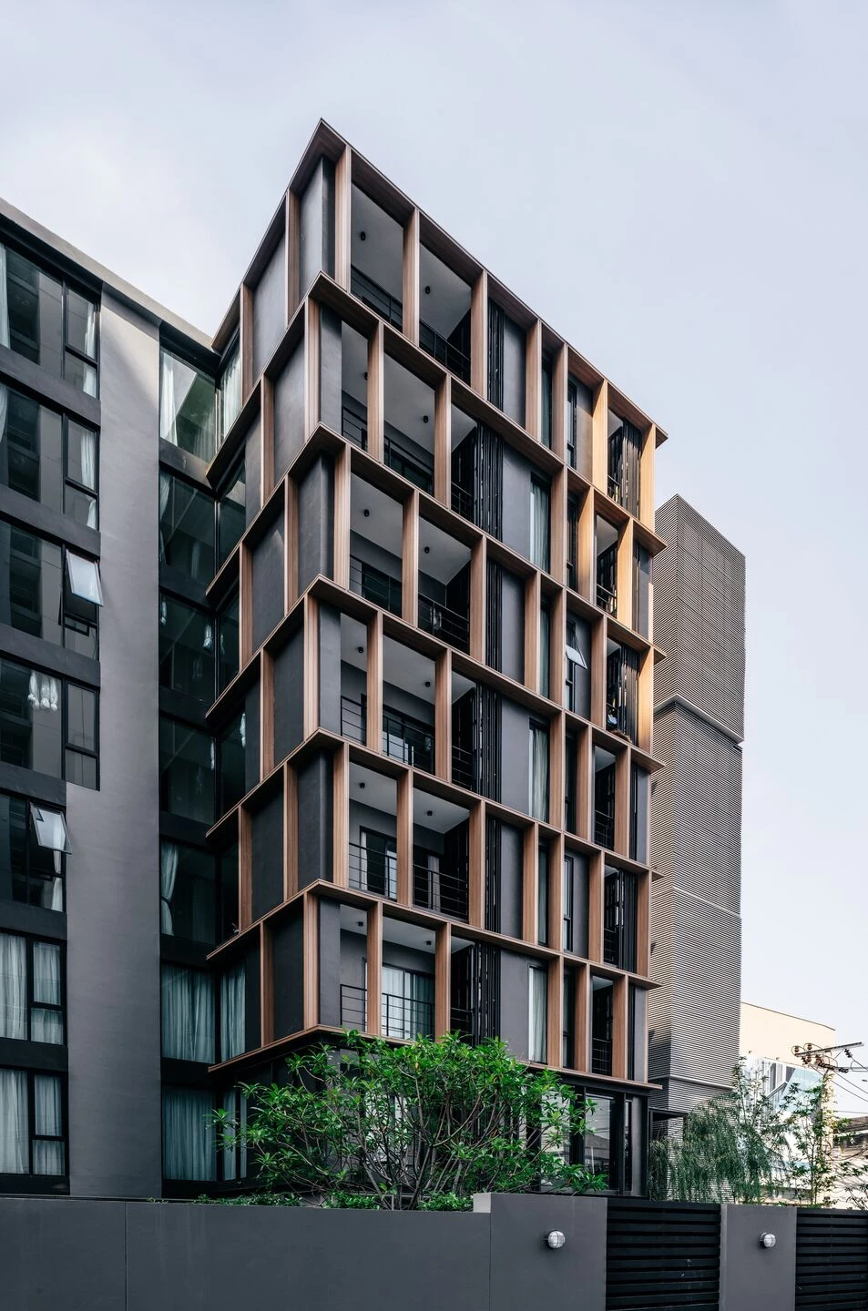 曼谷 TEAK Jenga 公寓 | 自然与城市的和谐交融-10