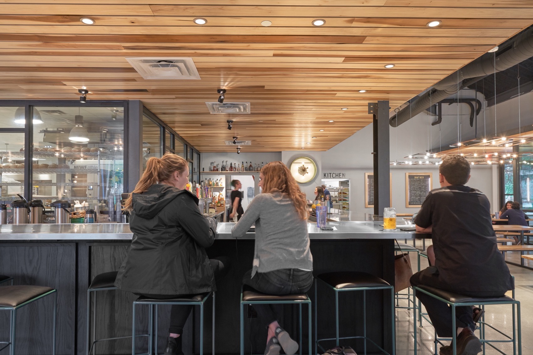 Easy Tiger烘焙店与啤酒花园The Linc分店丨美国奥斯汀丨Furman & Keil Architects-24