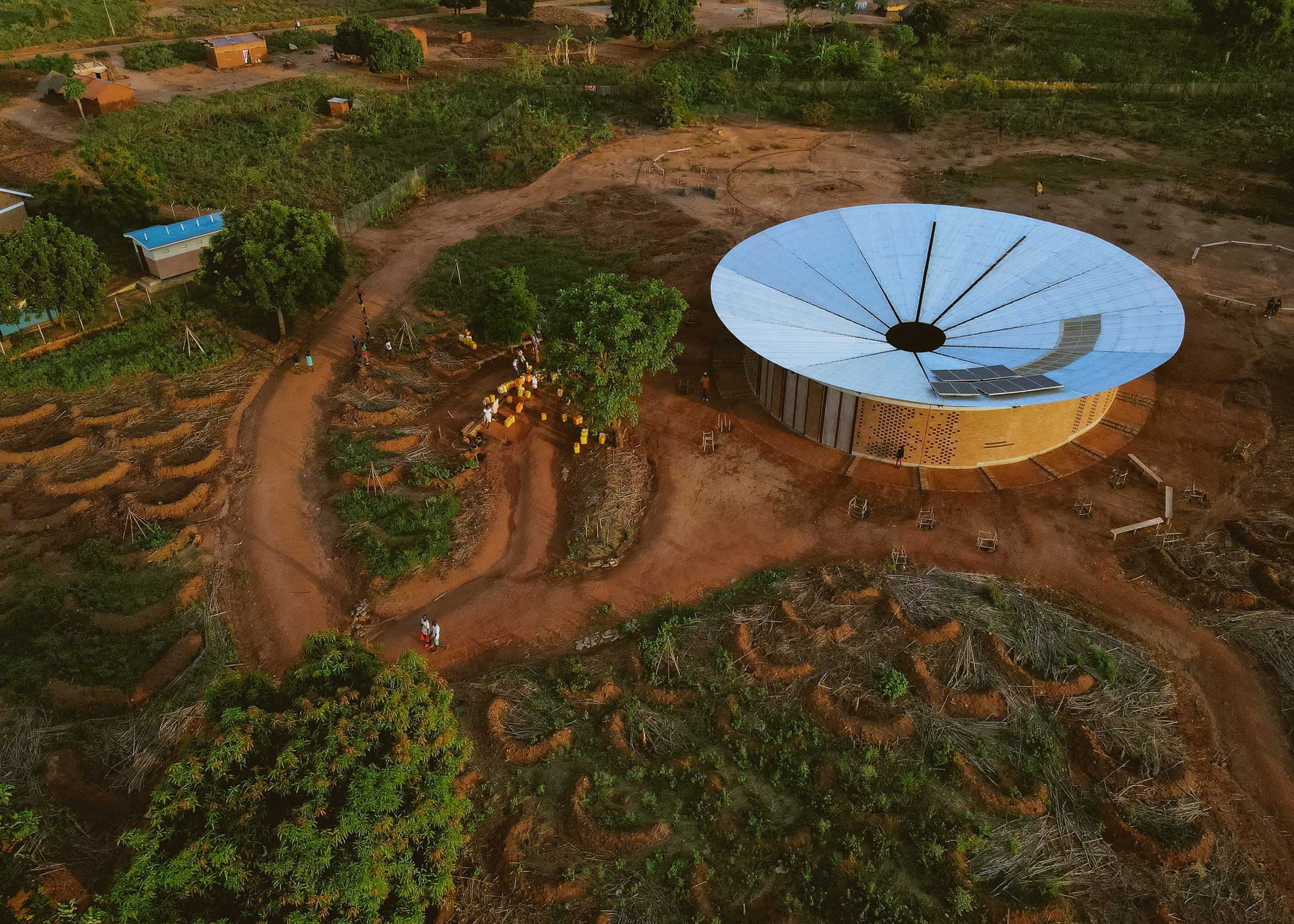 Bidi Bidi 表演艺术中心丨乌干达丨Hassell 和 Localworks-7