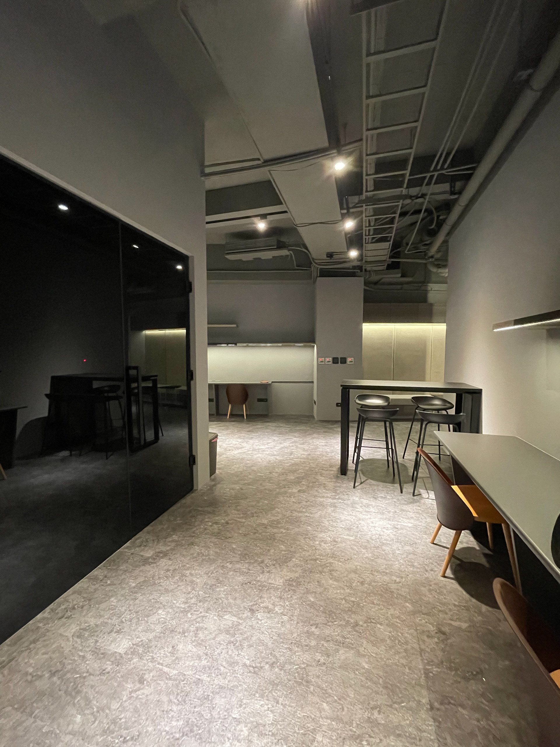 複合商業空間-辦公室 X 格子空間設計在職作品-9