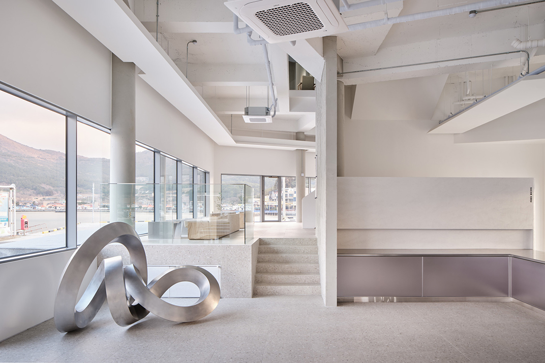 简洁风咖啡店面包店空间SINKI HAERO,韩国 | Designed by designby83 - 面包店 - 餐厅LOGO-VI空间设计-全球餐饮研究所-13