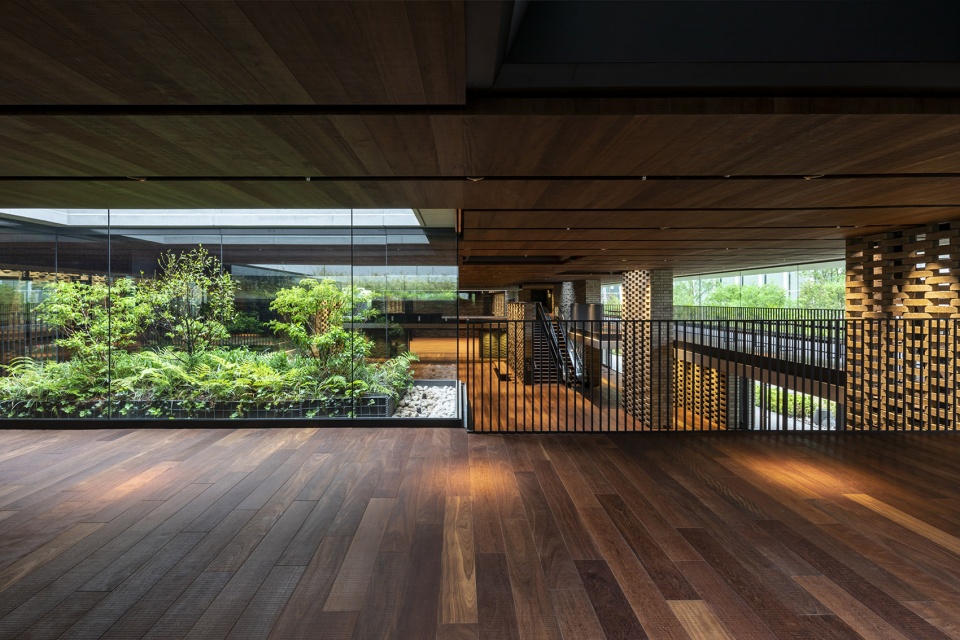 大阪枚方市综合文化艺术中心 | 绿色与艺术的完美交织-32